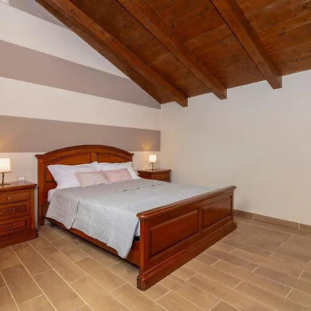 Viverone - La Borgata X12 Holiday home