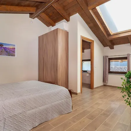 Viverone - La Borgata X12 Holiday home *