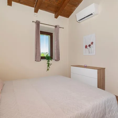 Viverone - La Borgata X12 度假居