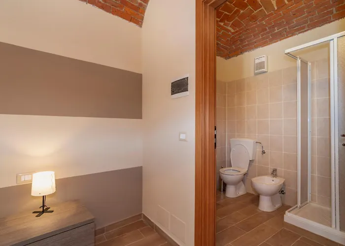 Vakantiehuis Viverone - La Borgata X12 *